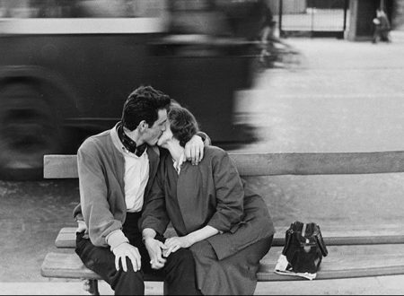 Si dice che il primo non si scorda mai ed anche che sia tutto: il bacio Si dice che il primo non si scorda mai ed anche che sia tutto: il bacio